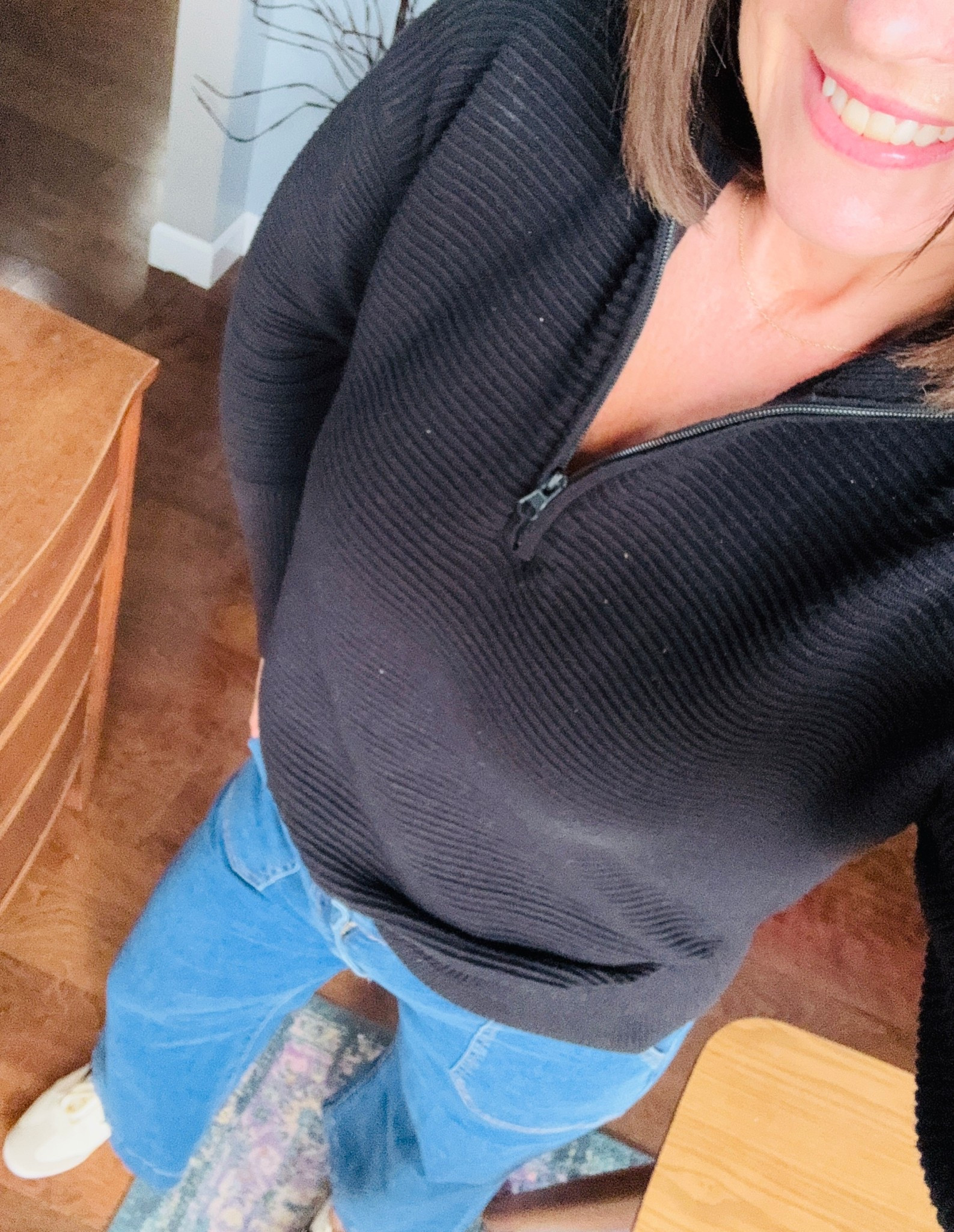 Sunday ootd!!!

Cropped wide leg denim
Black ribbed quarter zip
Neutral sneakerss


#LTKootd #LTKOver40 #LTKTall