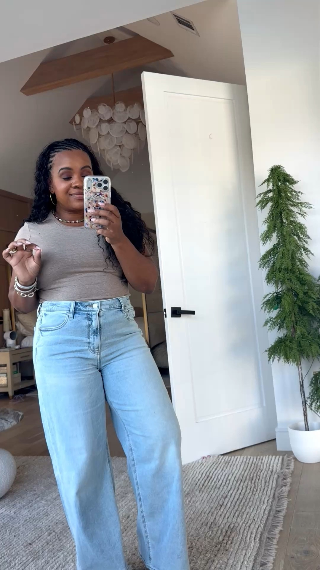 These jeans are SO flattering - I’m a size 10 for reference! Use code TARYNAE25 for 25% off 👖

@AmericanEagle #AEPartner #AEJeans

#LTKootd #LTKSaleAlert #LTKMidsize