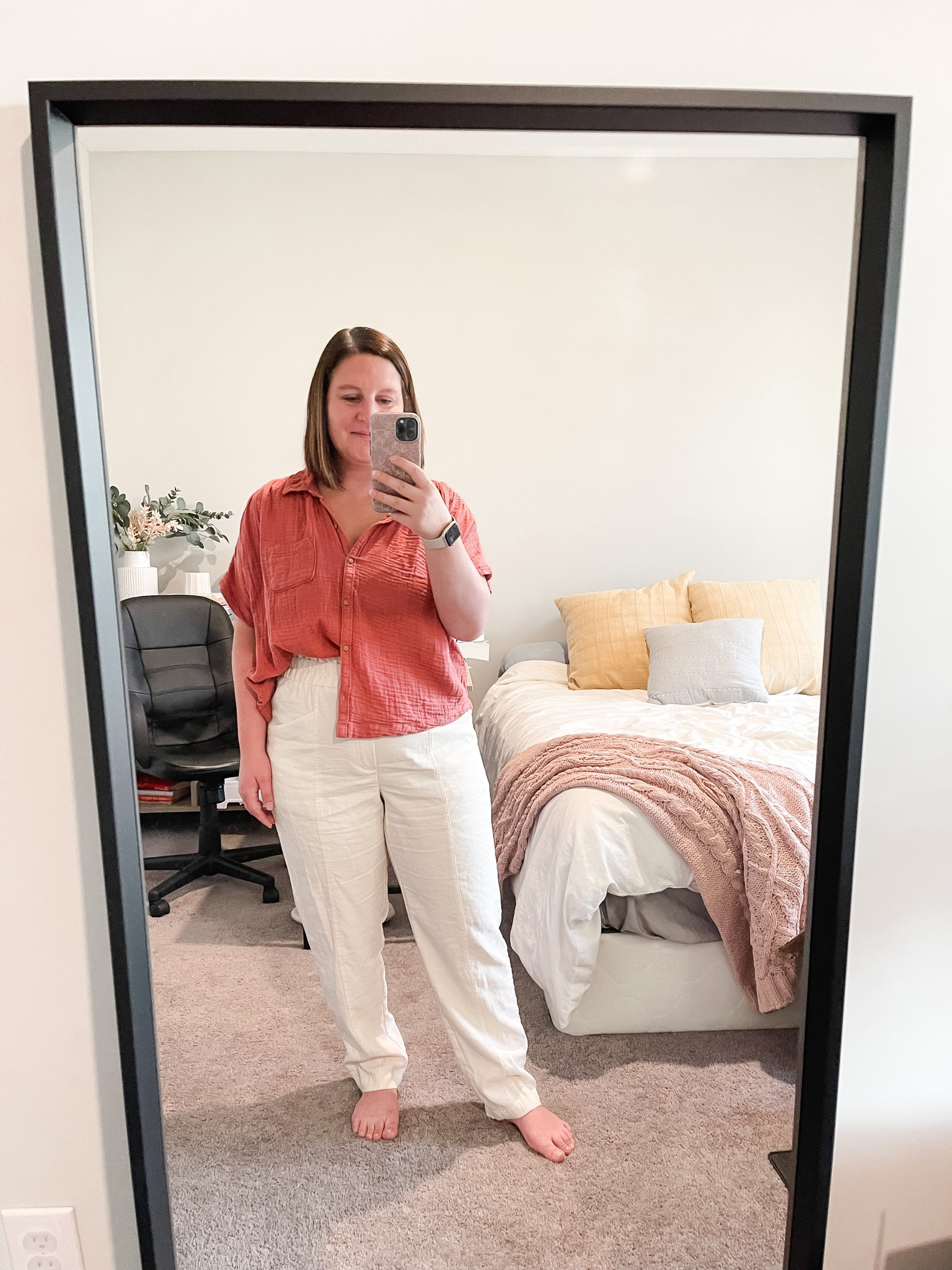 Affordable and cute Target work outfit, with some Target home decor / guest room in the background!

#workingmom #momoutfit #targetfinds #targetoutfits #targetmoms #realmomoutfit #affordablefashion

#LTKunder100 #LTKhome #LTKunder50