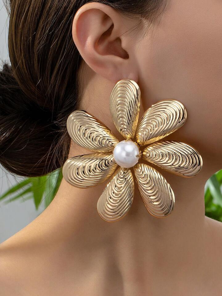 1 Pair Of Geometric Texture Inlaid Pearl Flower Pendant European And American Retro Exaggerated W... | SHEIN