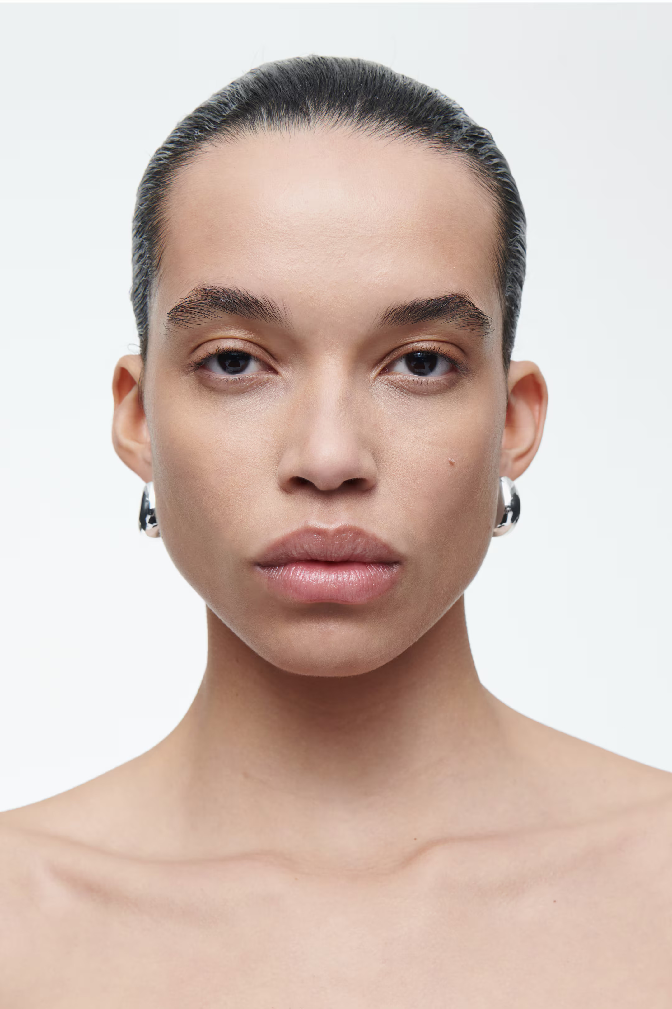 CHUNKY SEASHELL-SHAPED EARRINGS - SILVER - Ladies | H&M GB | H&M (UK, MY, IN, SG, PH, TW, HK)