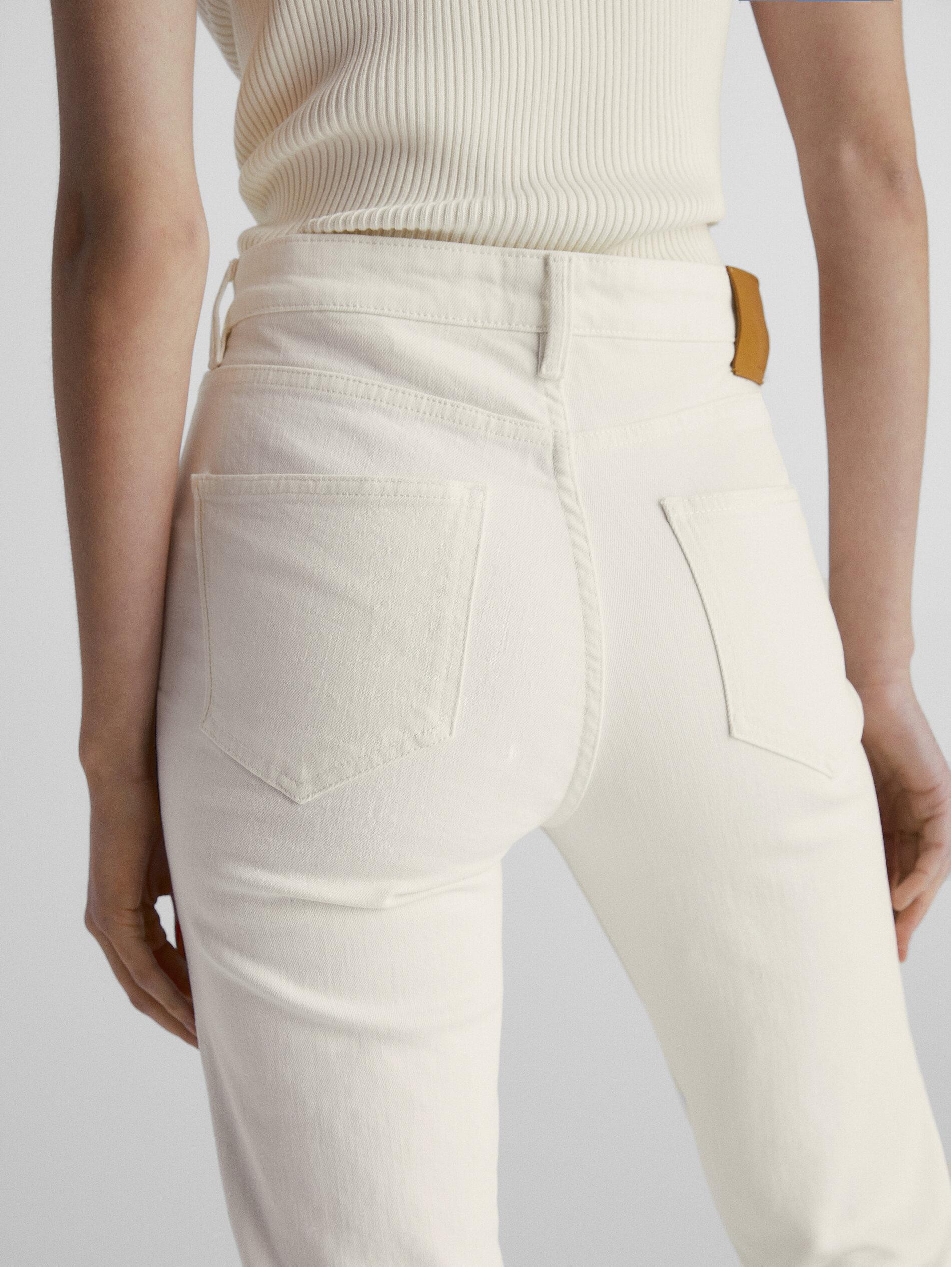 Slim-Cropped-Jeans mit halbhohem Bund | Massimo Dutti DE
