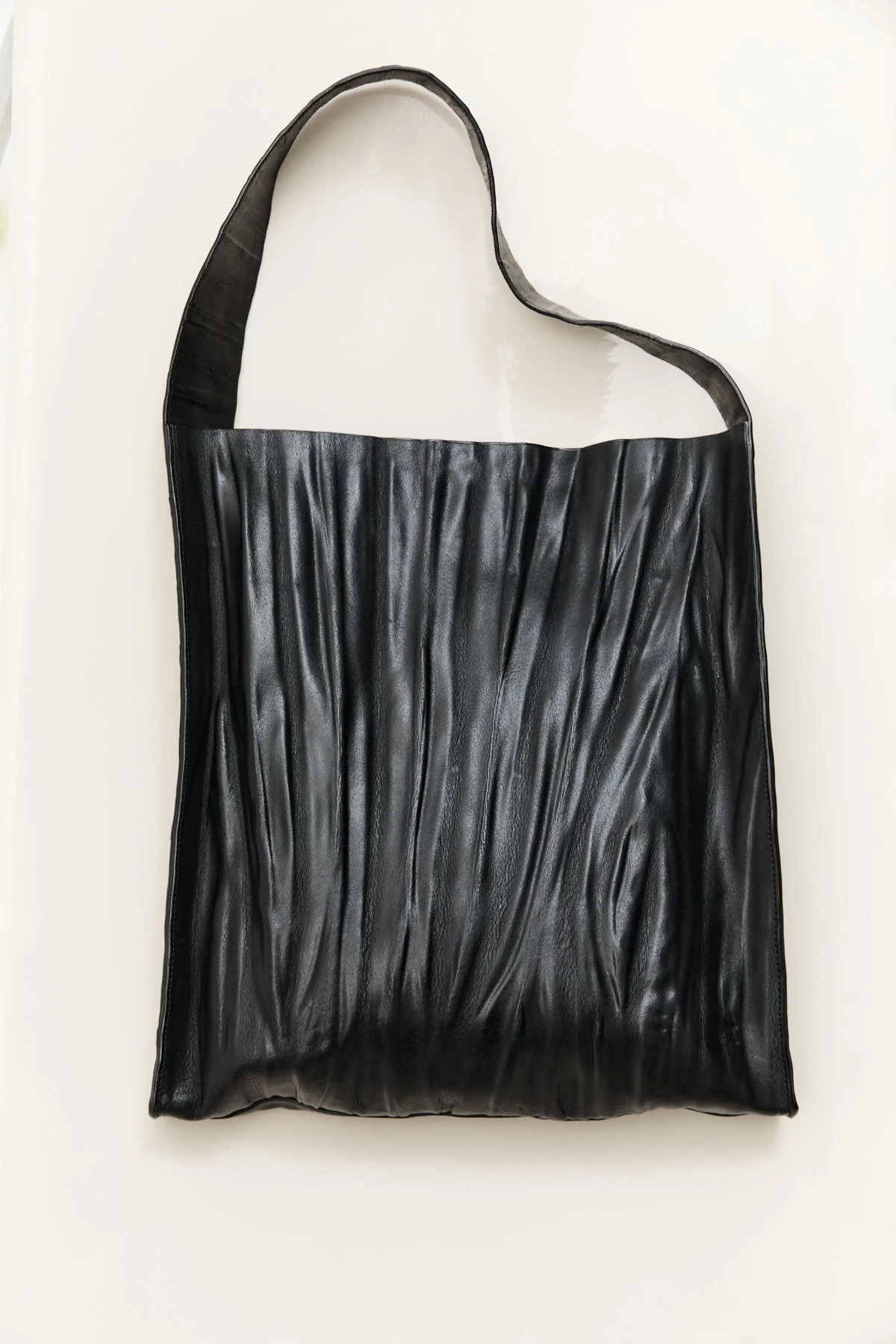 Paper Tote - Black | St. Agni (US, UK, EU)