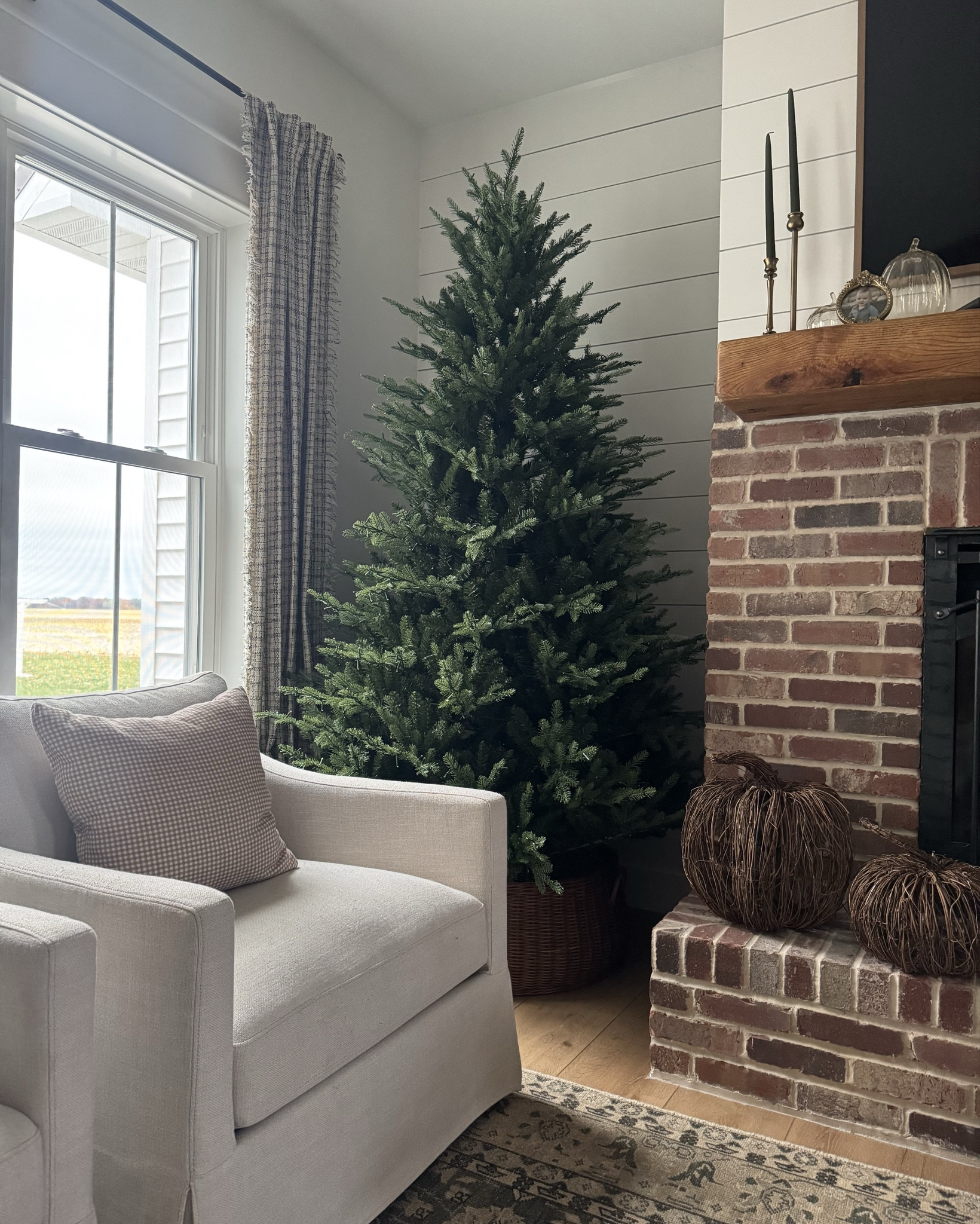 7.5’ full version pictured here with 9’ ceilings 🌲 

#LTKSeasonal #LTKHoliday #LTKHome