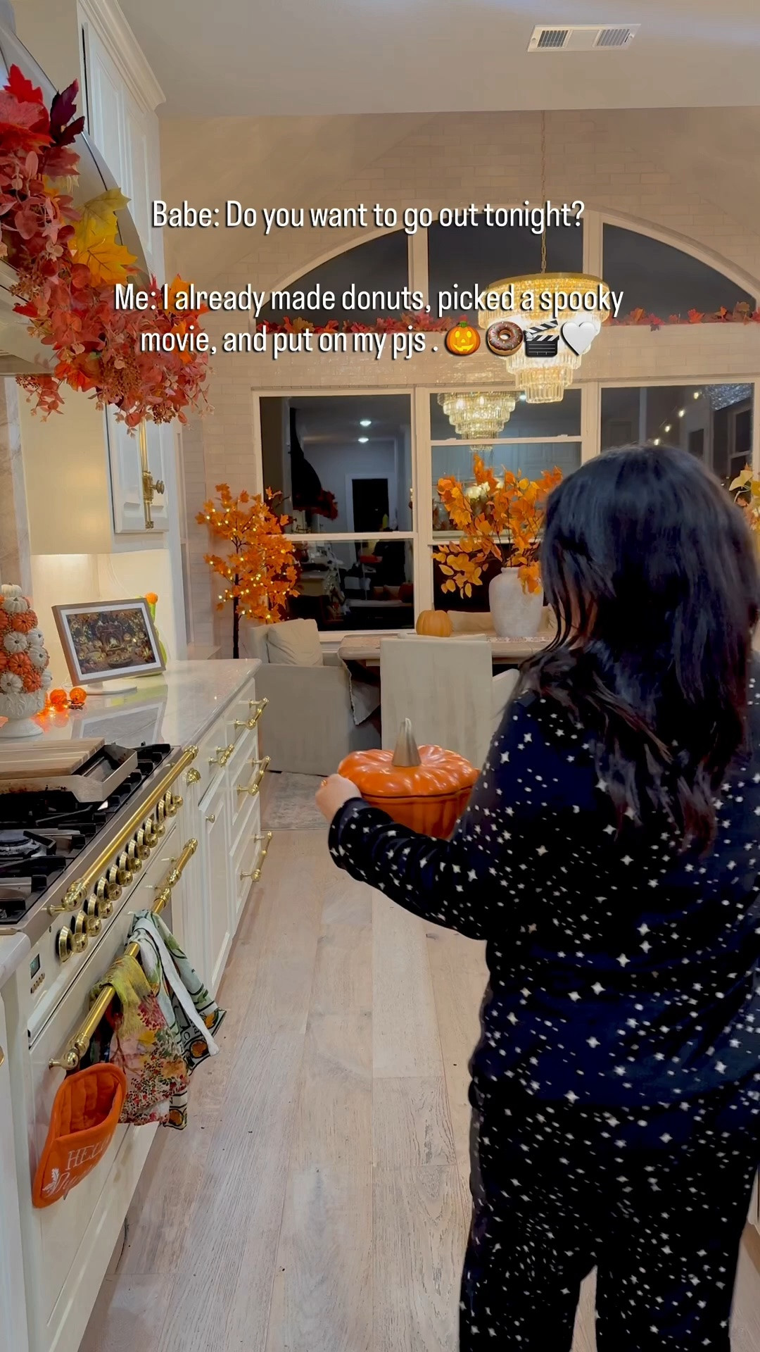 The cutest pumpkin  Dutch oven 

Mine is 2qt 

@Wayfair #wayfair
