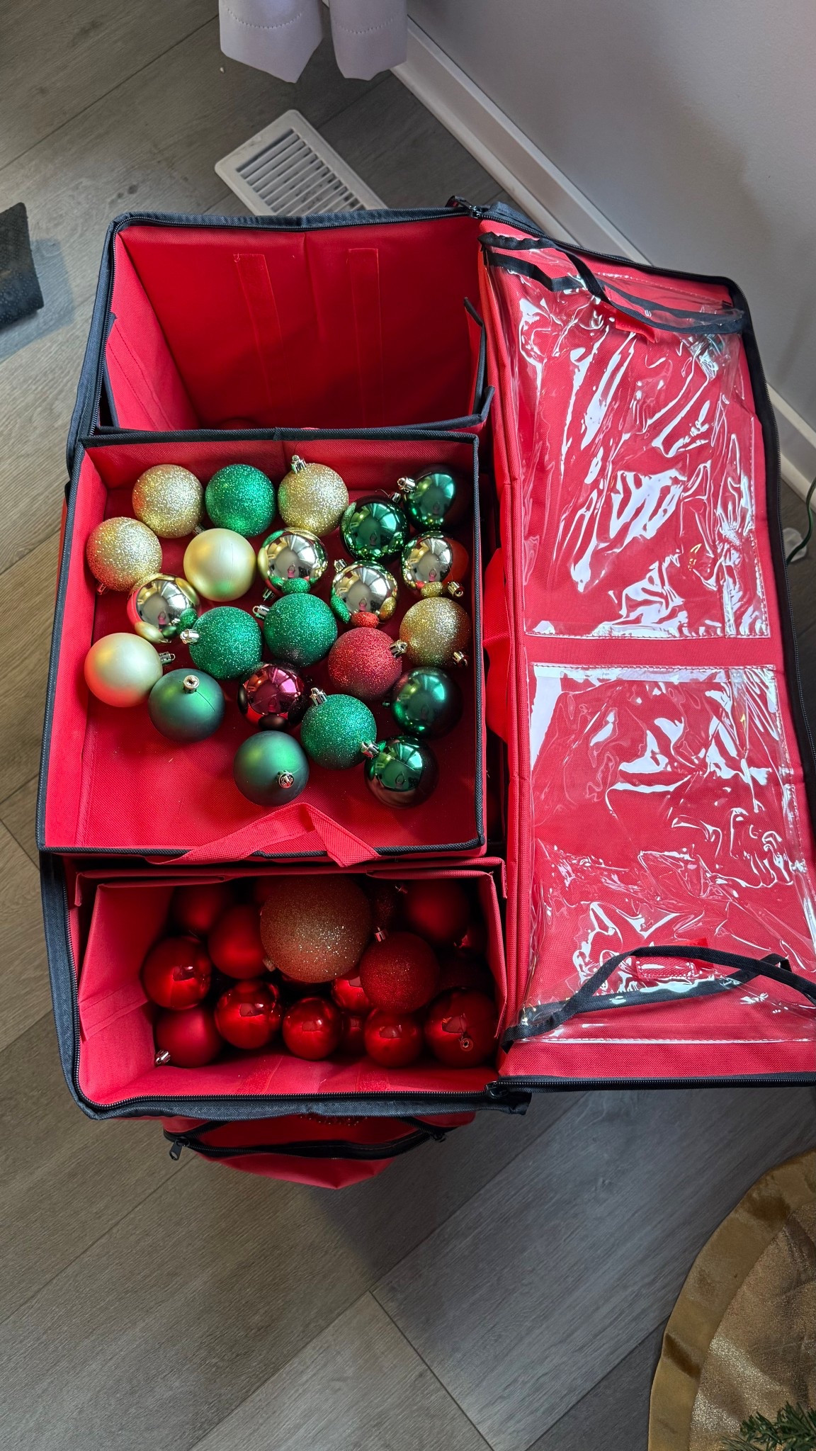 Ornament organization 🎄🎁🎅🏼

Box - Amazon
Ornaments - Target

#LTKHoliday #LTKSeasonal