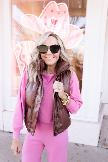just now getting started with all things PINK!! more @amazonfashion finds you want to wear now - both my set and puffer are under $50! wearing a small in each | 

#LTKunder50 #LTKSeasonal #LTKstyletip