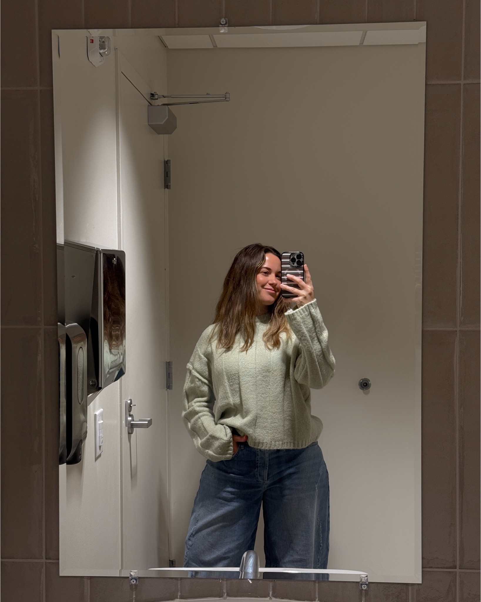 Fall office OOTD— casual and comfy. 
Sweater- medium, from Nordstrom rack, linking similar styles!
Jeans- barrel jeans, fit oversized. Linking another pair of barrel jeans I LOVE.
Sneakers- size down 

#LTKFindsUnder50 #LTKSaleAlert #LTKSeasonal