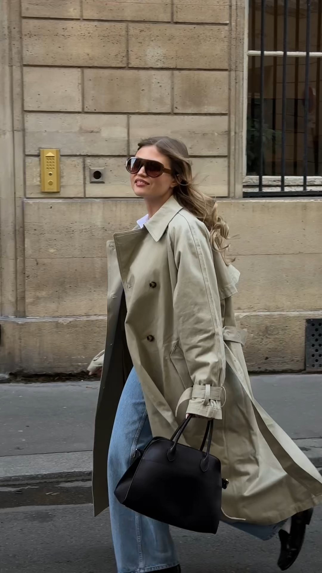 It’s trench coat season #spring #outfitideas #capsulewardrobe

#LTKeurope #LTKworkwear #LTKfrance