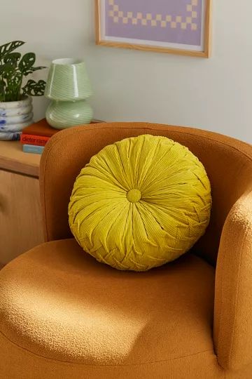 Flynn Corduroy Round Throw Pillow | Urban Outfitters (US and RoW)