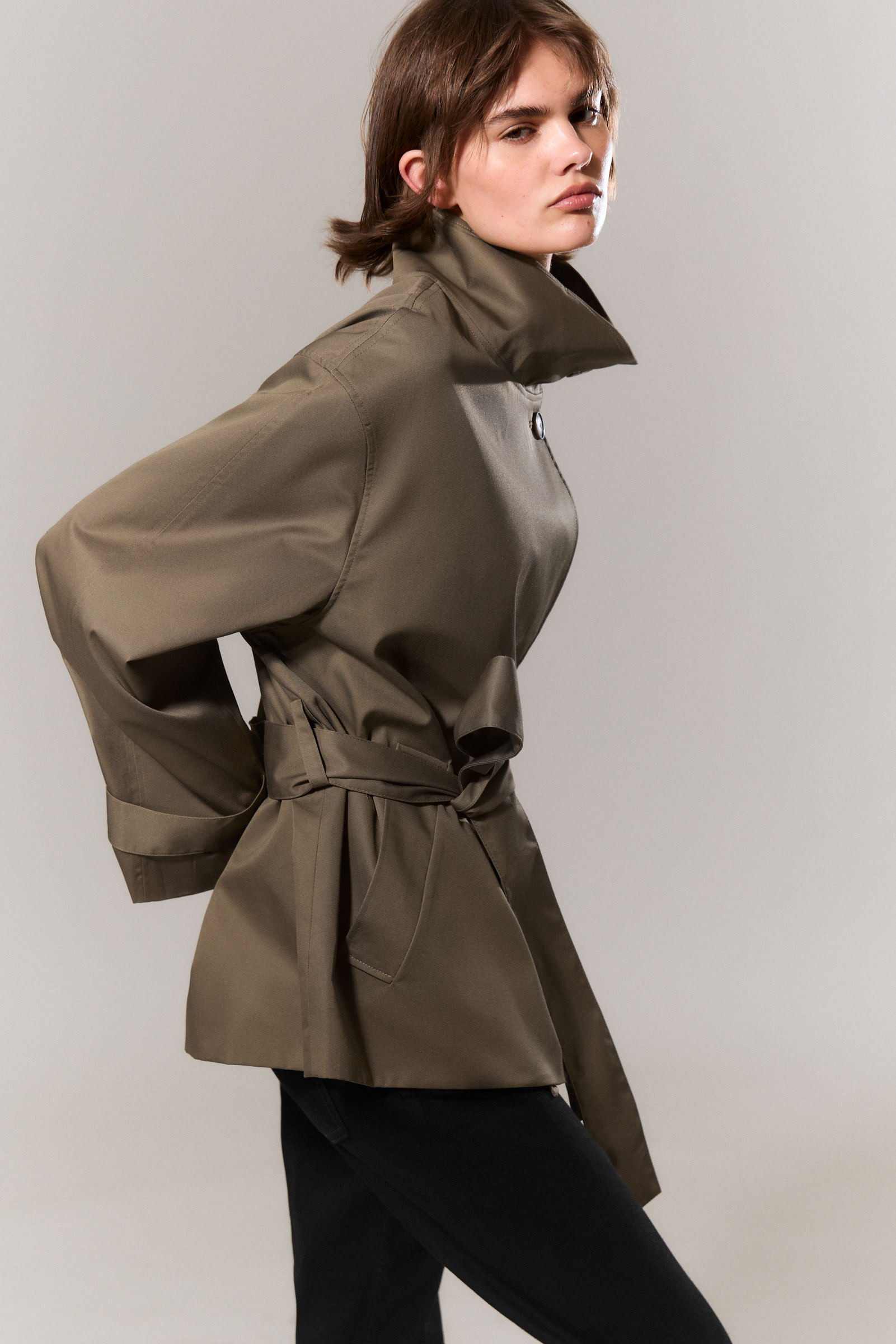 Short Oversized Funnel Neck Trench Coat | Weekday