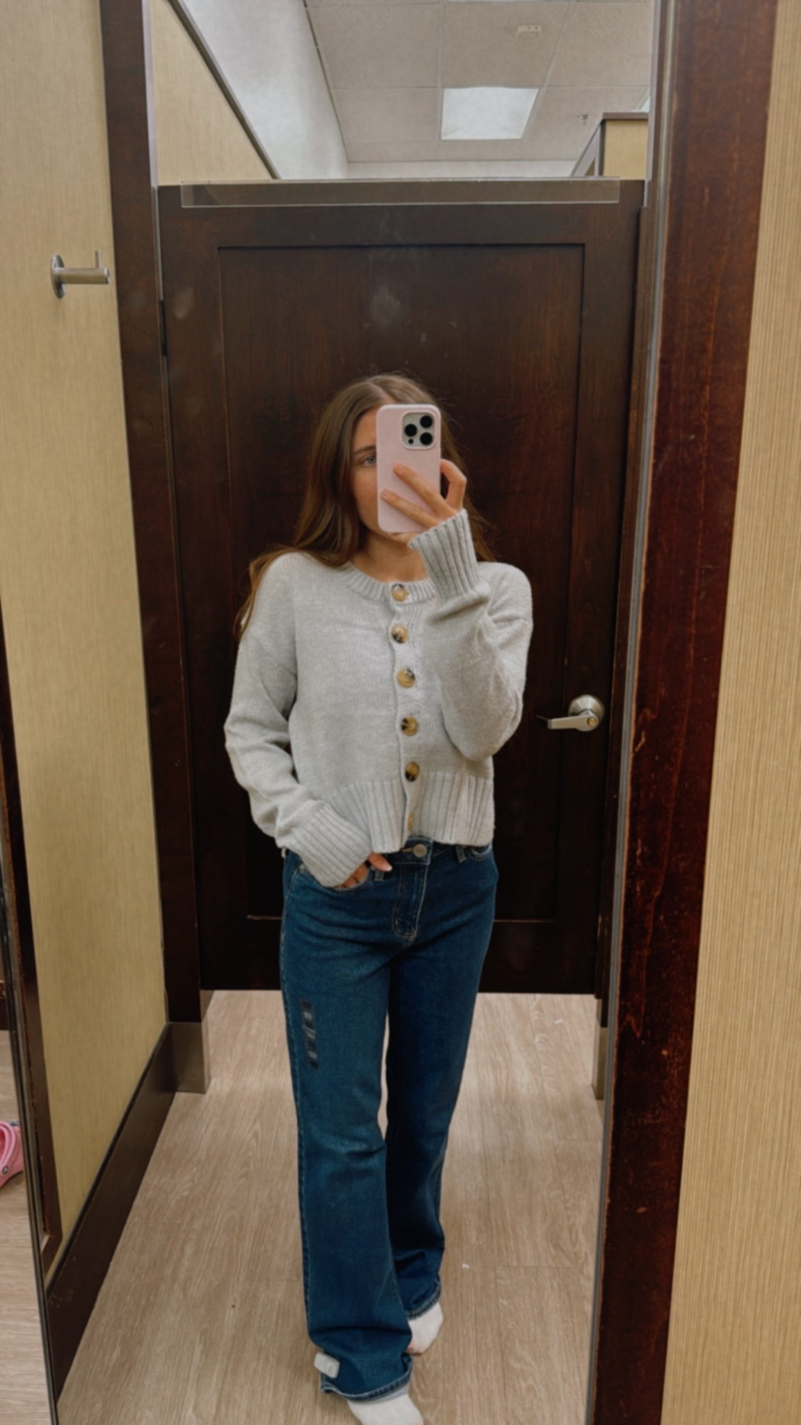 Button down cardigan + 90’s high rise bootcut jeans 

#LTKStyleTip #LTKSaleAlert #LTKWorkwear