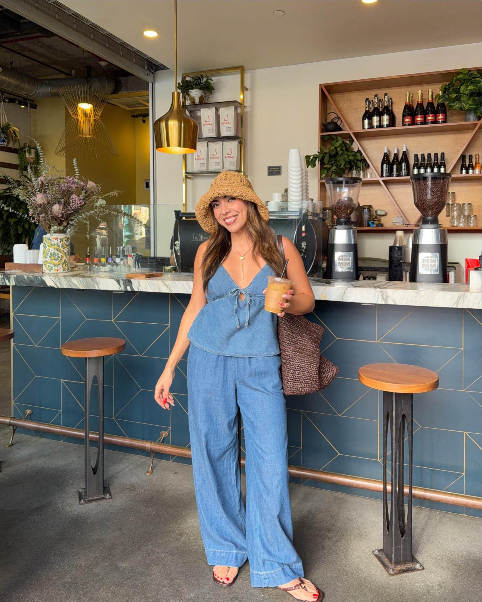 the perfect denim set for spring 🌸
—
fits true to size, wearing a size small 


#LTKootd #LTKdayinmylife