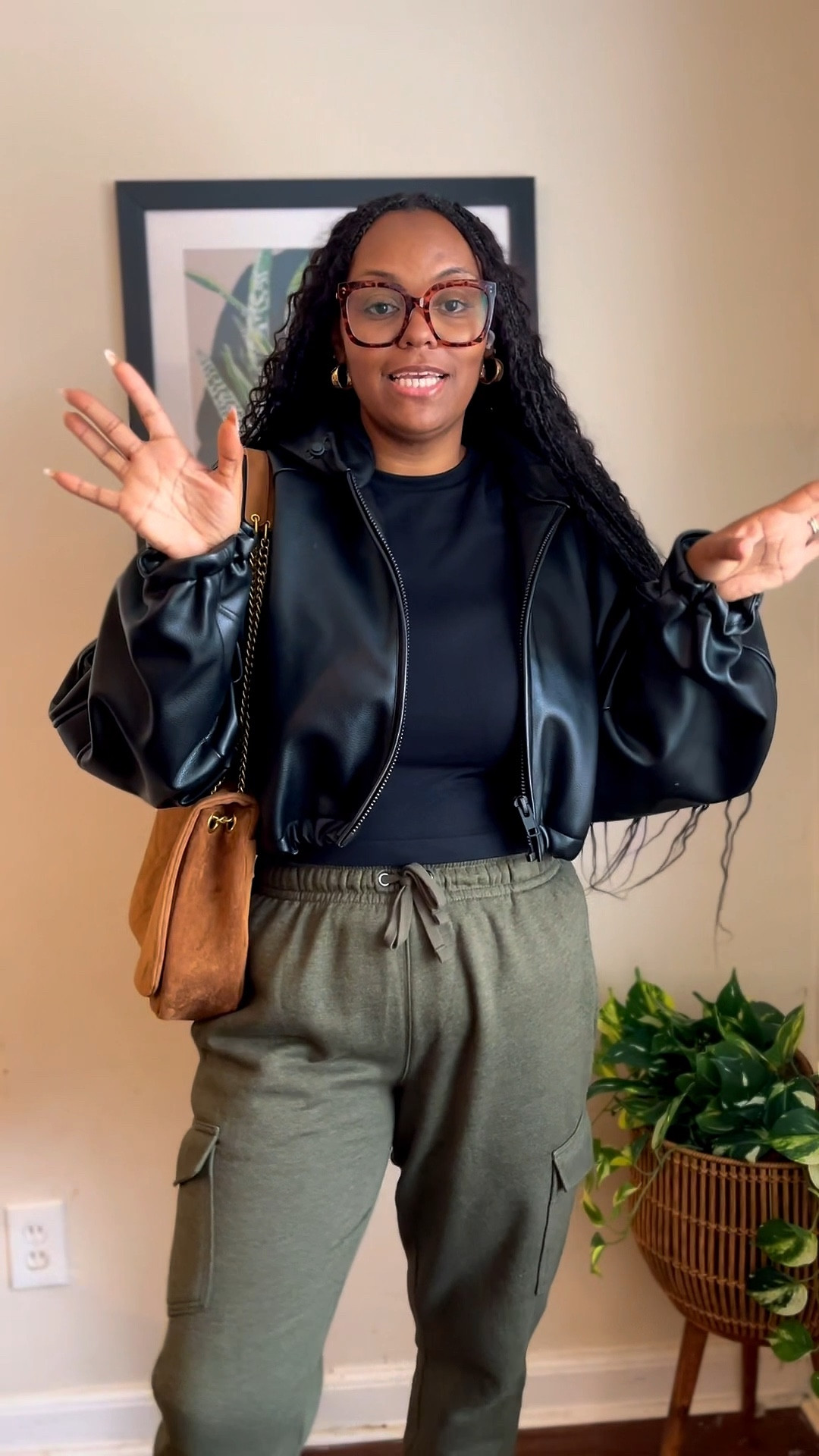 Running errands don’t have to look as tired as it makes us! 

#LTKmomlife #LTKMidsize