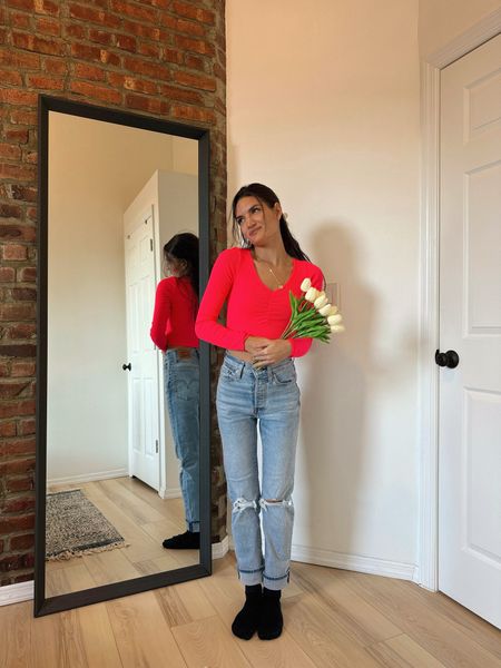 Obsessed with the color of this top !! 😍 spring outfit, spring style, jeans, Levi’s jeans, bright coral top

#LTKSpringSale #LTKsalealert #LTKstyletip