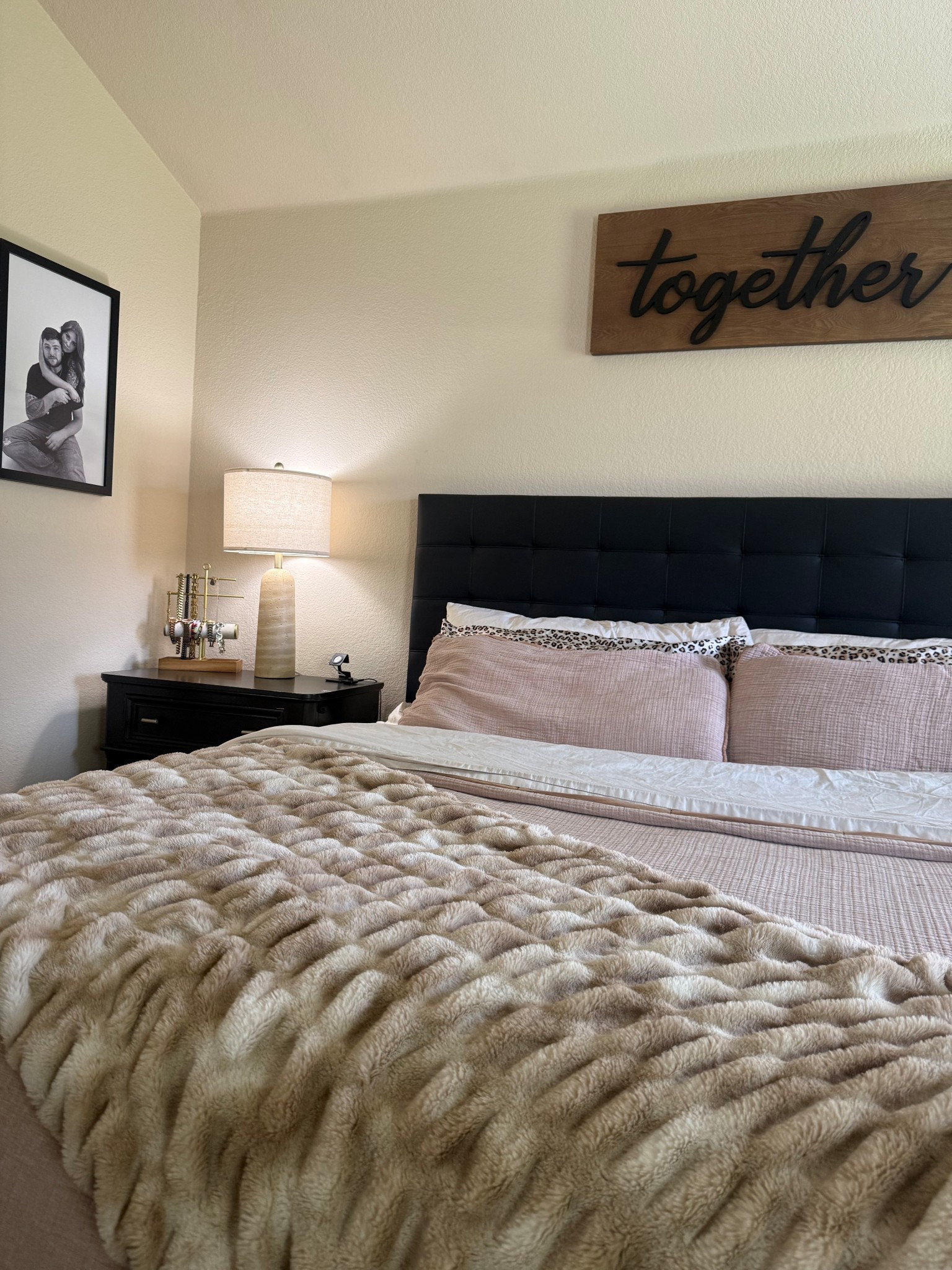 Cozy 🤎🧸

#LTKHome #LTKSeasonal #LTKSaleAlert