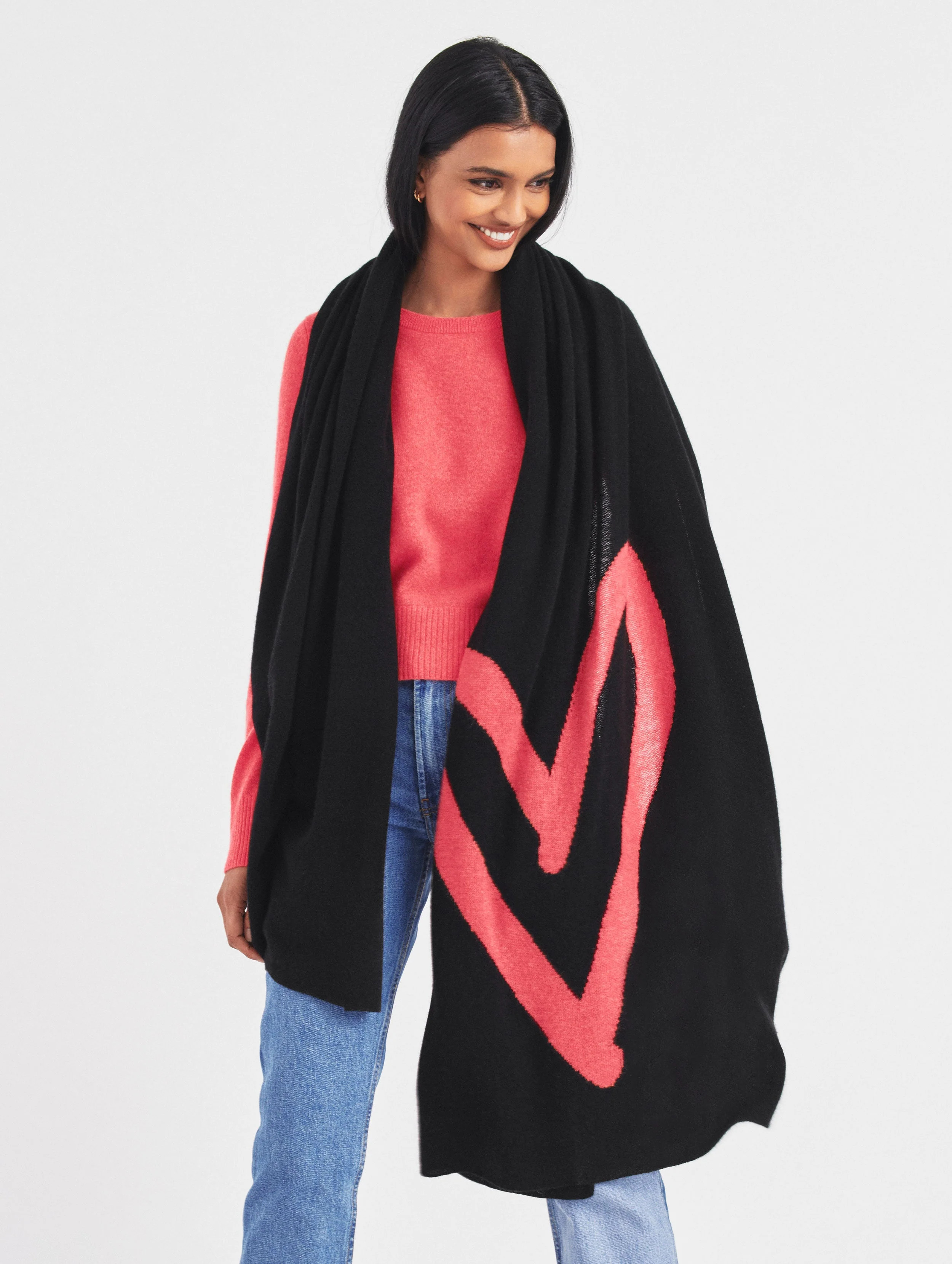 White + Warren Cashmere Heart Intarsia Travel Wrap in Black Combo size 81" x 36 | White and Warren