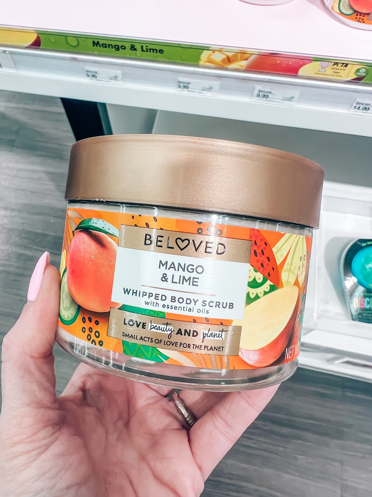 Yummy scent for summer. Perfect lotion for date night to the resort. Fresh scent that makes a mouth watering combo that you honey will love to smell on you. 


#LTKFind #LTKU #LTKbeauty