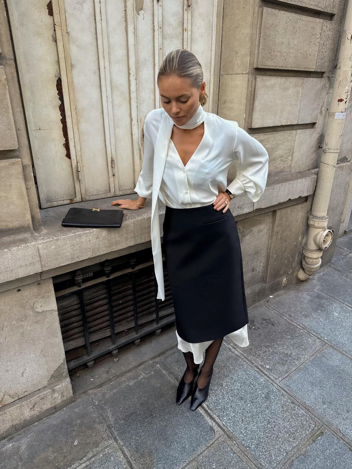 Rohe layered midi skirt, Aeyde pointed kitten heels, satin scarf shirt, Hermes clutch

Spring style, spring outfit, chic, monochrome, black and whitee

#LTKSeasonal #LTKItBag #LTKStyleTip