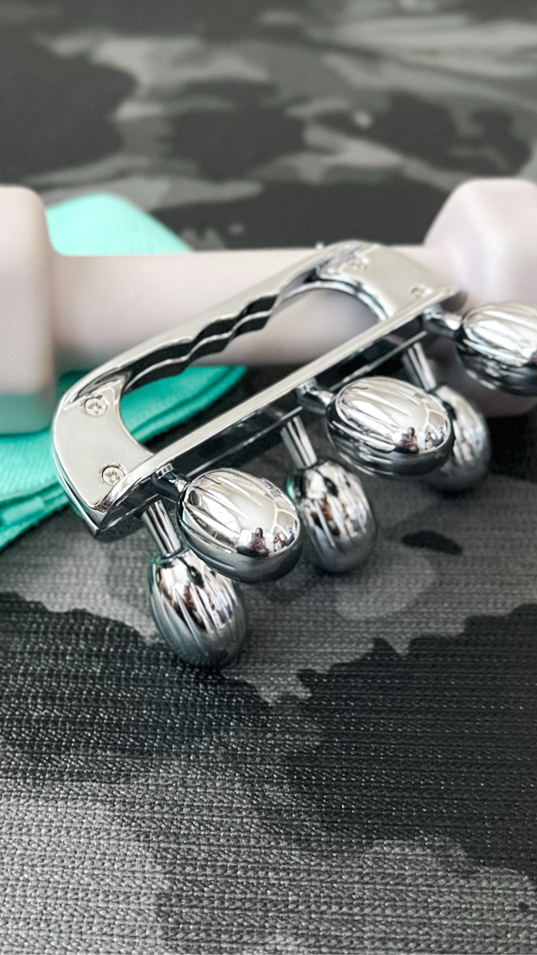 #ad
Since I got injured, I have found it hard to get back into my workout routine.  This body roller from Yeamon has been an absolute game changer.  The stainless steel balls and the open shape make it perfect for relaxing that muscle tension and releasing lactic acid.  You can use it on basically every part of your body to help recovery after your workouts.  I am a firm believer in taking care of yourself after your workout, and this tool has become a permanent part of my post workout routine. 


#LTKselfcare #LTKOver40 #LTKActive