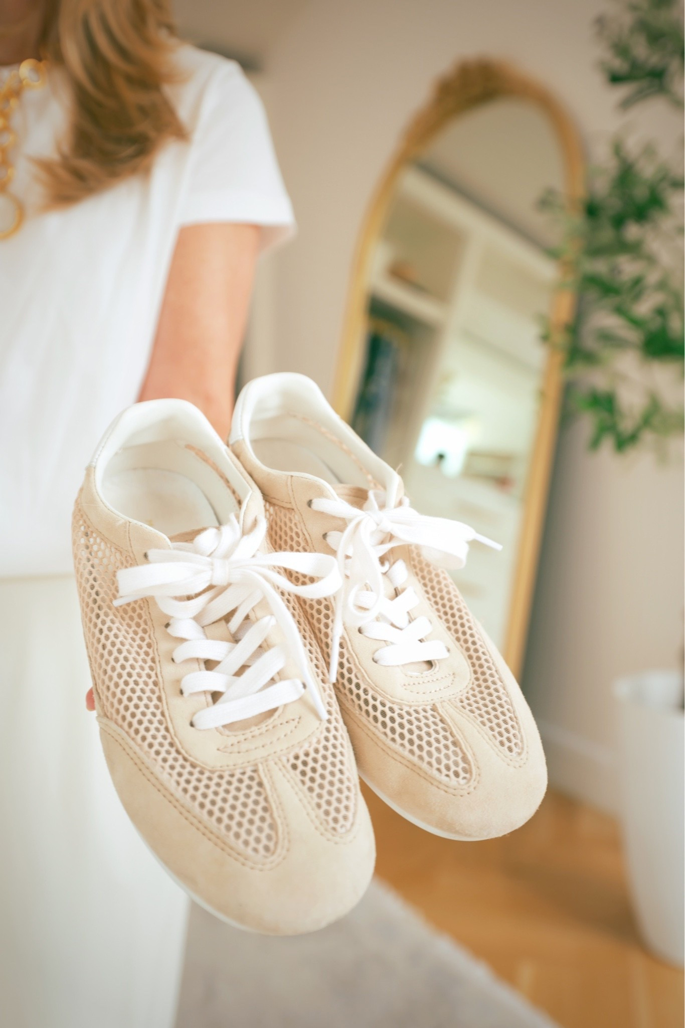 Do you ever pull together a great outfit… and then stand there completely stumped on what shoes to wear with it?

That’s not a styling issue, it’s a shoe foundation problem.

When you have the right basic shoes in your closet, they work with everything you already own. No more second-guessing. No more defaulting to the same tired pair because nothing else feels right.

These are some of my best-selling picks from last year — and they’re just as relevant this season. (Comment SHOES 👟 and I’ll send the links straight to your DMs!)

I’m sharing the exact shoes that do all the heavy lifting — the ones that pair effortlessly with your jeans, your dresses, your casual Saturday look, and your dinner-out outfit. And yes, I included a few of the season’s best new trends

~Erin xo

#LTKOver40 #LTKmomlife #LTKootd