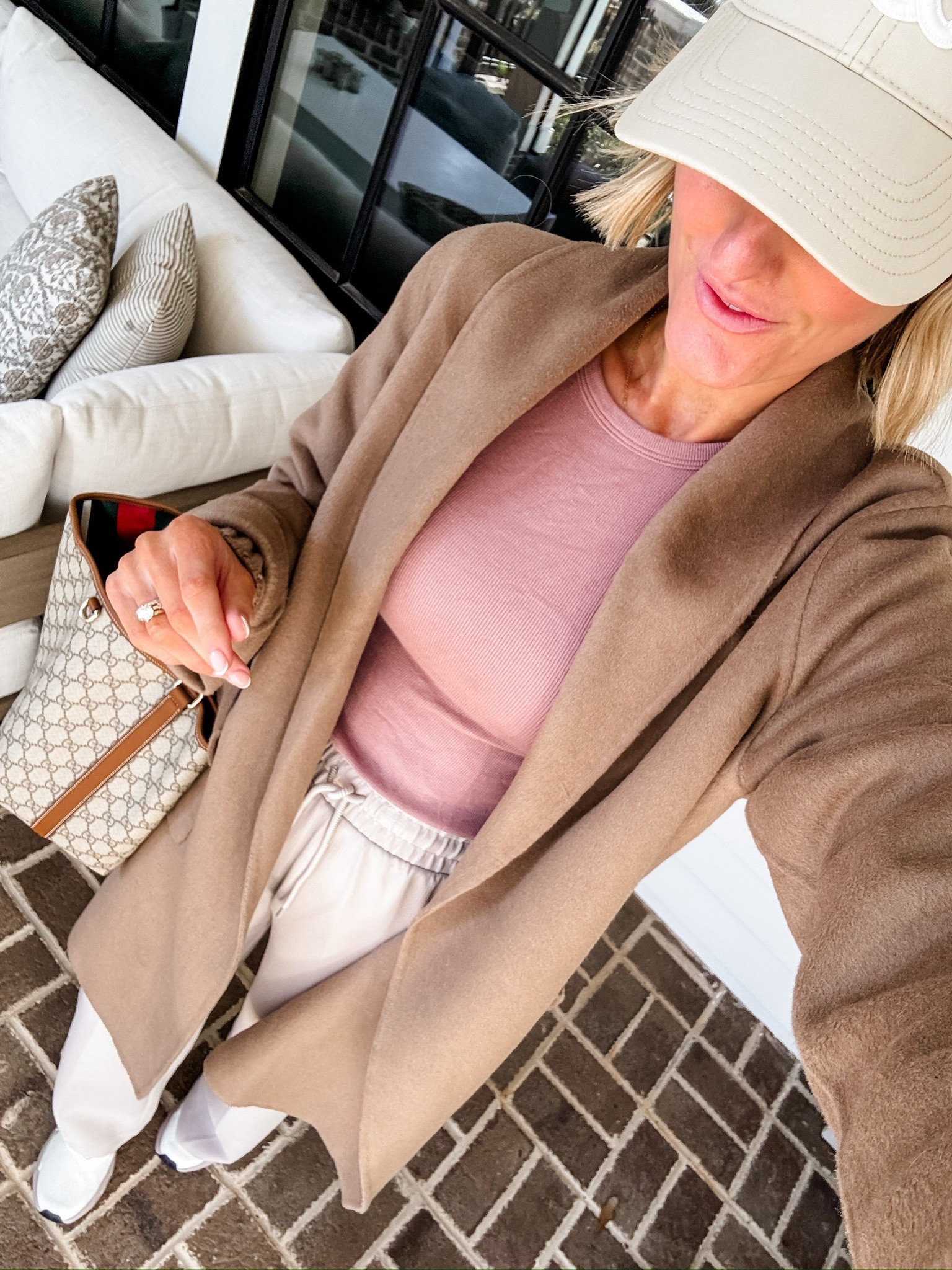 A comfortable, casual look - perfect for the mom on the go! These pieces are from last year, so I linked similar options below!

Loverly Grey, winter outfit, mom outfit, cardigan, sweatpants, lounge pants, ribbed long sleeve 

#LTKmomlife
