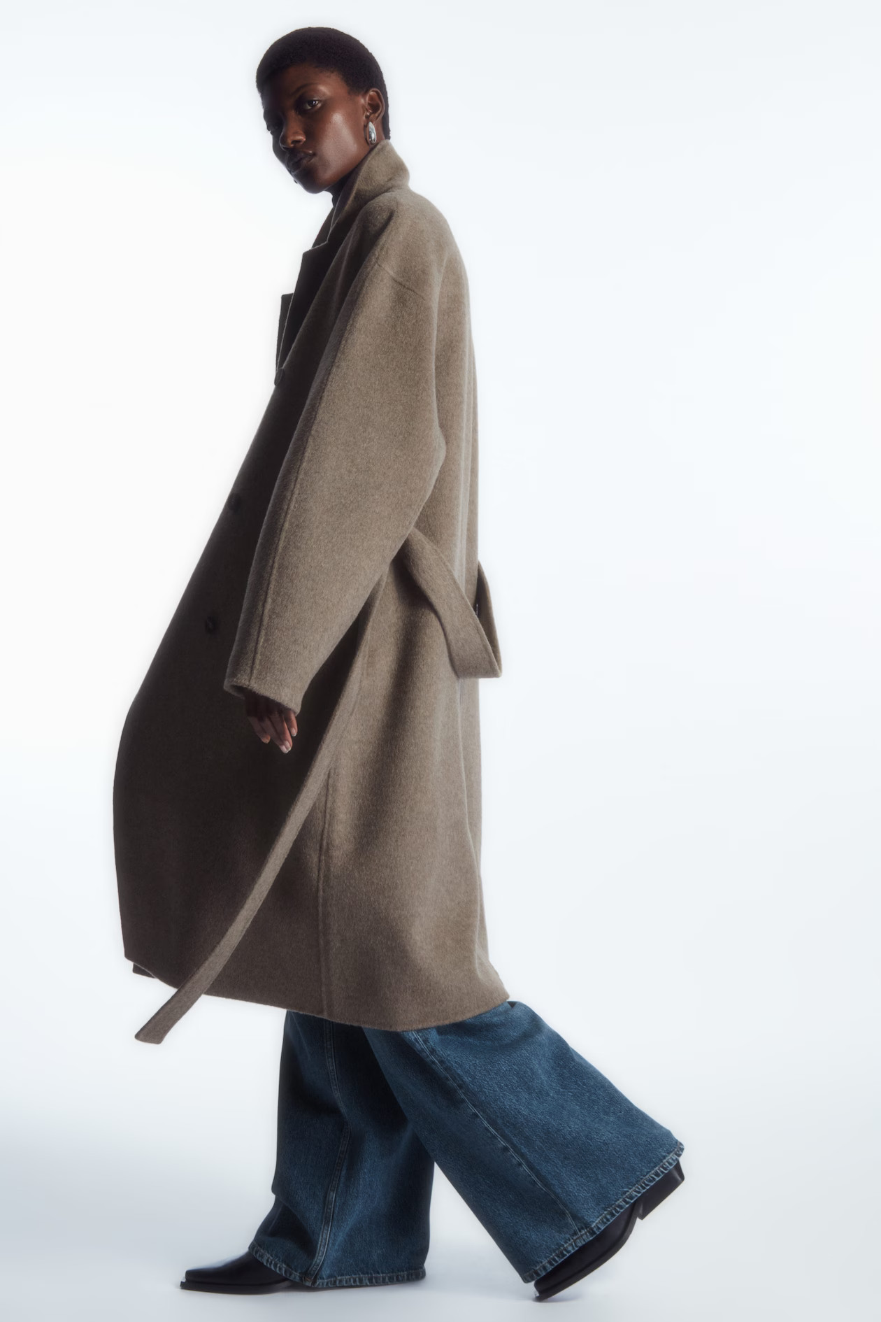 OVERSIZED DOUBLE-BREASTED WOOL COAT | COS (AU)
