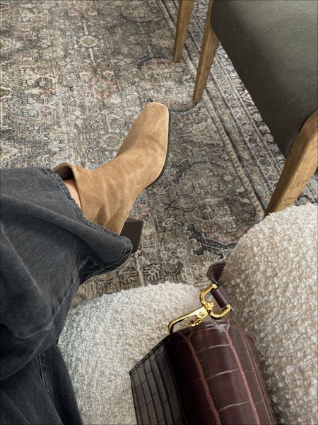 Boots, purse, bag, rug

#LTKunder100 #LTKhome
