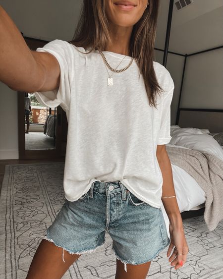 can’t beat a good pair of denim shorts + classic white tee! shorts run a little big, wearing size 24. top is oversized too, wearing xs 

#denimshorts #summeroutfit #casualoutfit #springbreak

#LTKstyletip