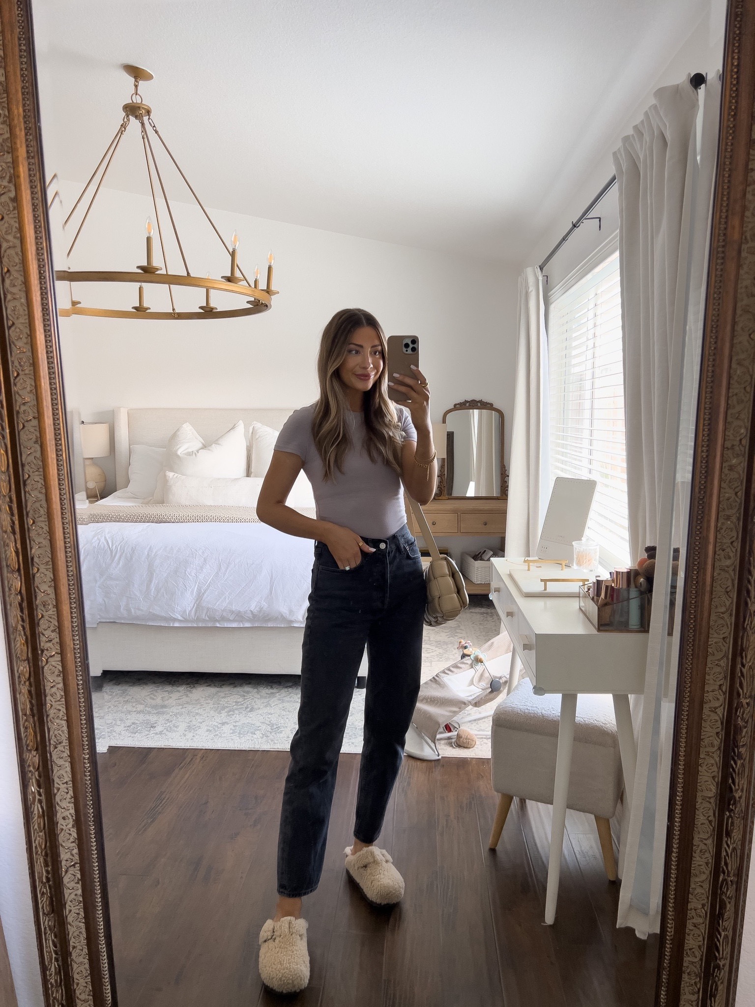 Small in bodysuit, 26 in jeans - both tts! 