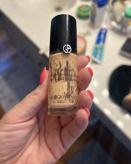 REALLY liked this foundation. I will be repurchasing. It’s light/medium coverage and perfect consistency! I do shade 4.5

#LTKBeauty #LTKOver40