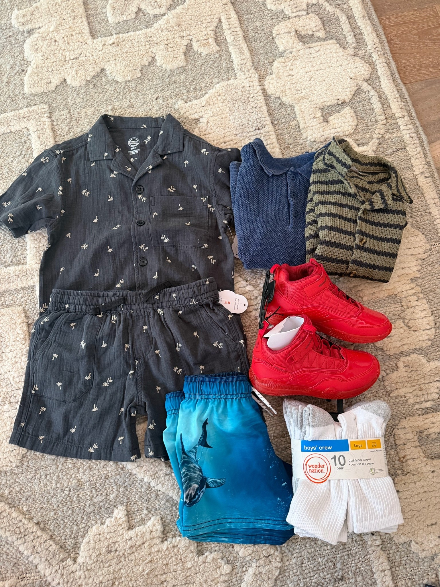 Kingston’s picks!

#LTKSeasonal #LTKKids #LTKootd