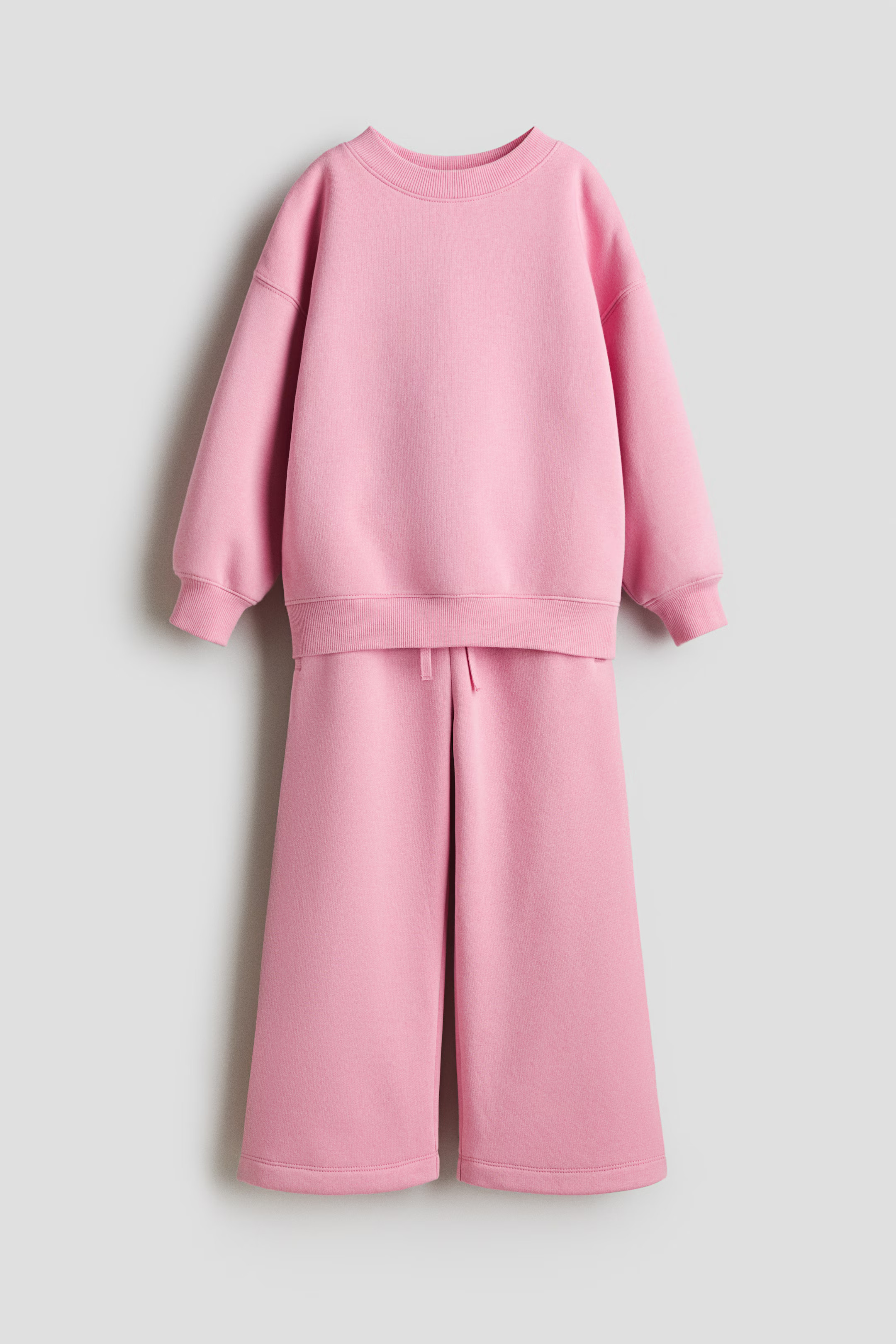 2-Piece Sweatshirt and Joggers Set | H&M (US + CA)