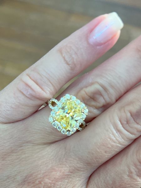 The most stunning Canary diamond ring 

#LTKGiftGuide