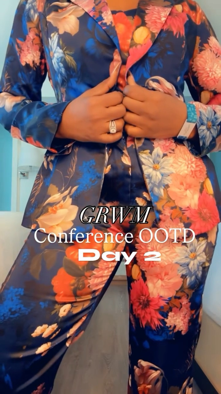 Conference Cute Fit…. Day 2.

3-Piece Floral Pants Set @fashionnova 
Taupe Patent Leather Large Bow Sling backs @zara 
Hot Pink Sunnies (transitioned to Rx eyewear) @rayban