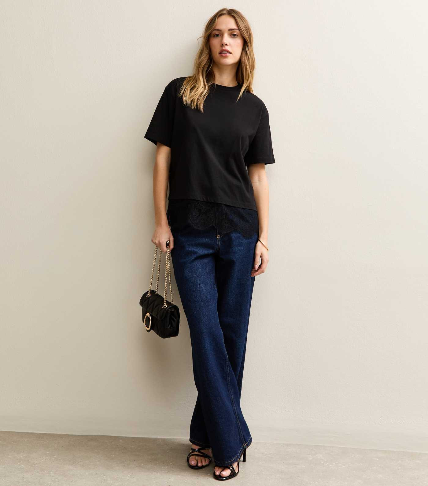 Black Lace Hem Boxy T-Shirt | New Look | New Look (UK)