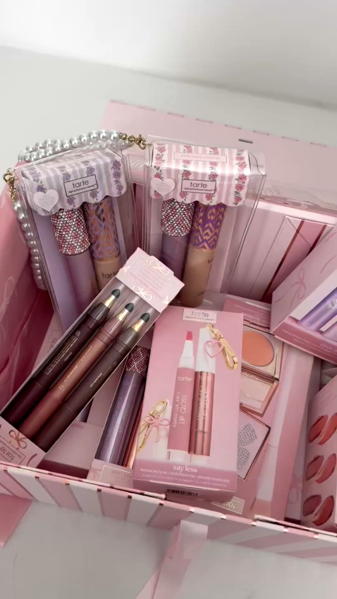 @Tarte holiday launched today! This collection is amazing - code ASHDONIELLE15 gets you an extra 15% off on top of the sale! 💋💄 These will sell out quick!

#LTKBeauty #LTKSeasonal #LTKSaleAlert