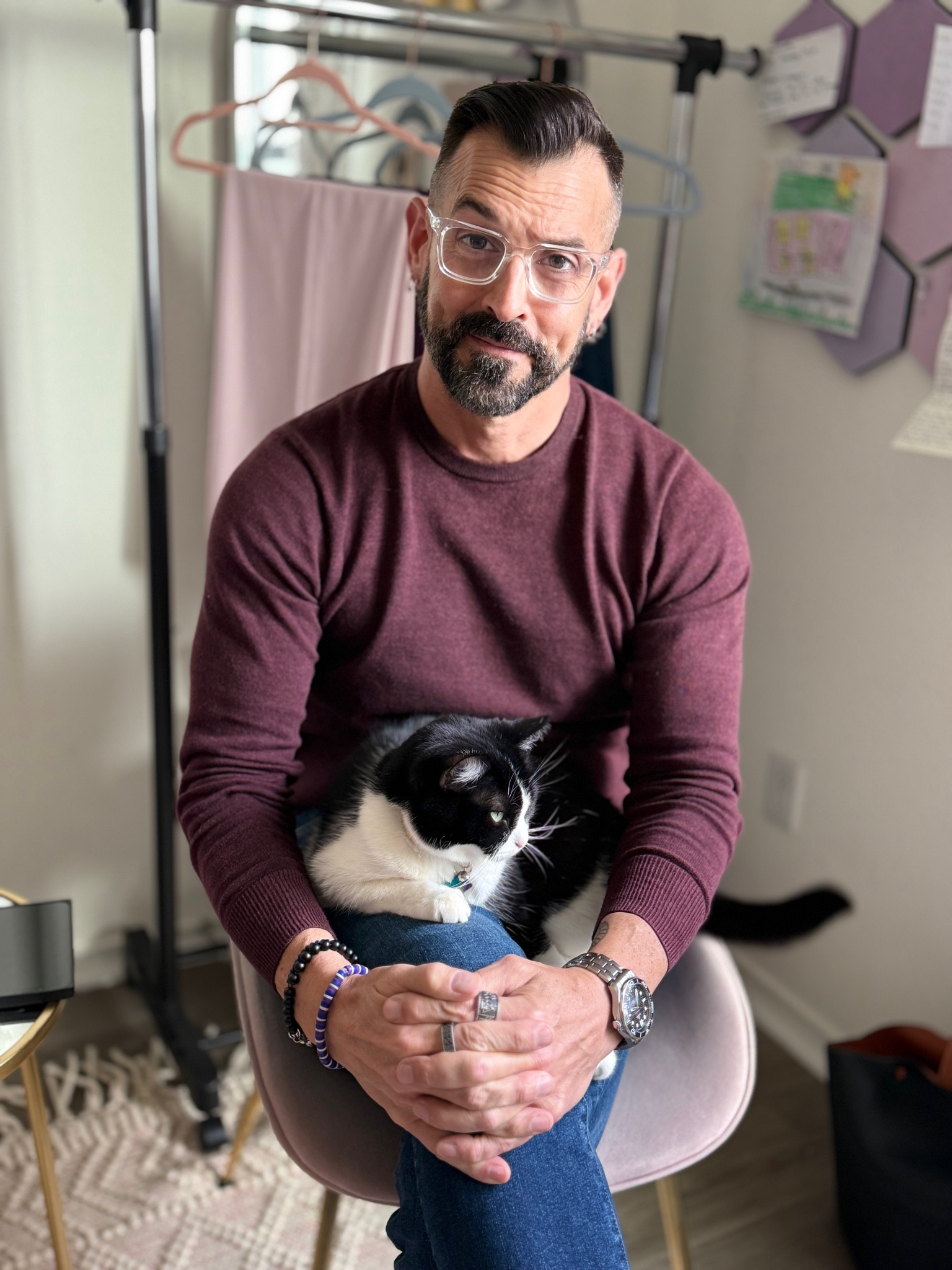 No Mr Bond…I want to style you…

A busy day working with clients and Maple the tuxedo cat joined me. I just couldn’t resist and since it’s been a minute since I’ve posted an OOTD, I figured why not?!

I light long sleeve are jeans are just the ticket with this Texas weather that 40 degrees one minute and 70 degrees the next. 😳😂

#LTKMens #LTKOver40 #LTKSaleAlert