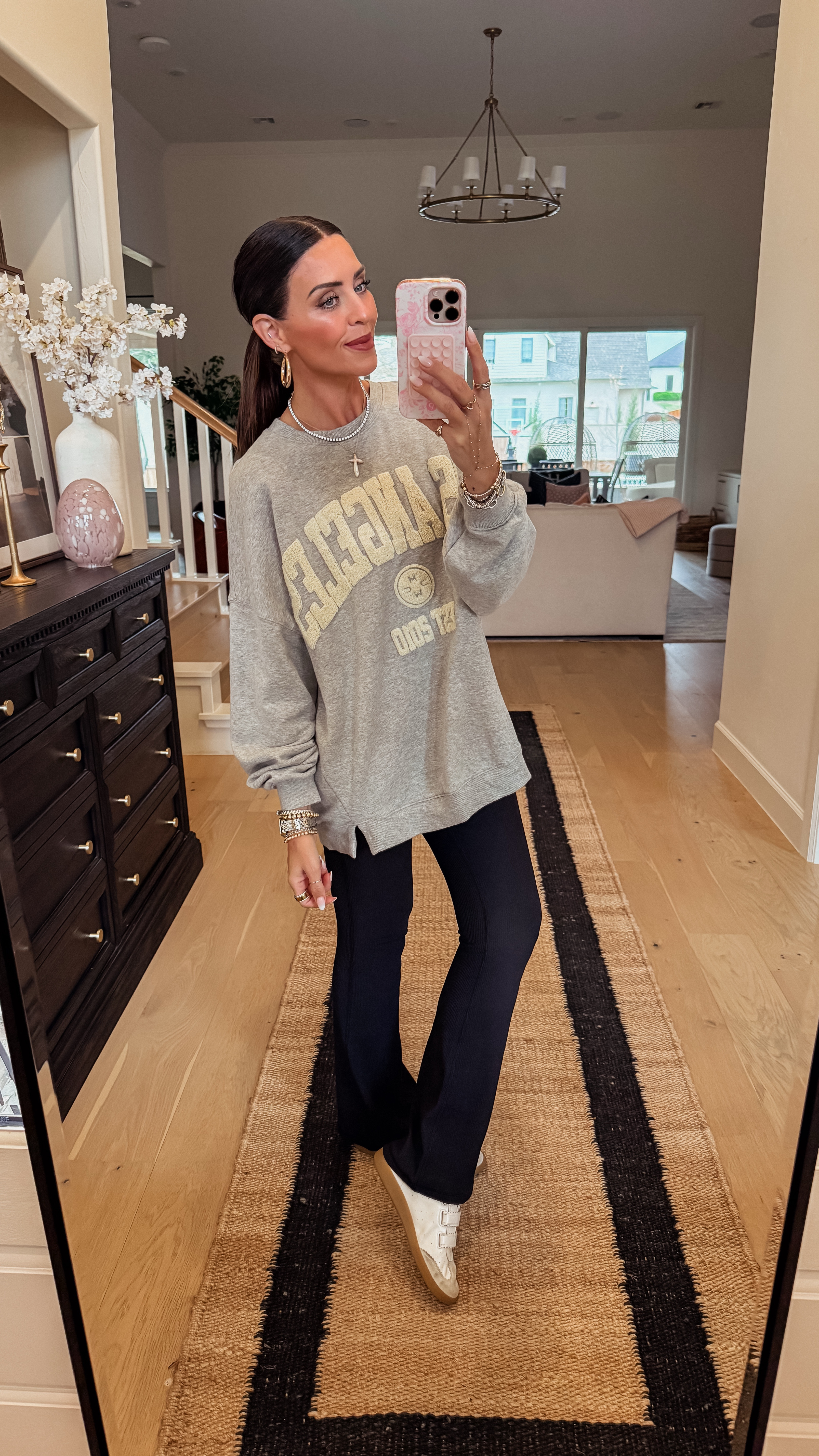 Lightweight spring/summer sweatshirt
size M
Coverup sweatshirt 
Cross necklace only $15


#LTKFindsUnder50 #LTKStyleTip #LTKFindsUnder100