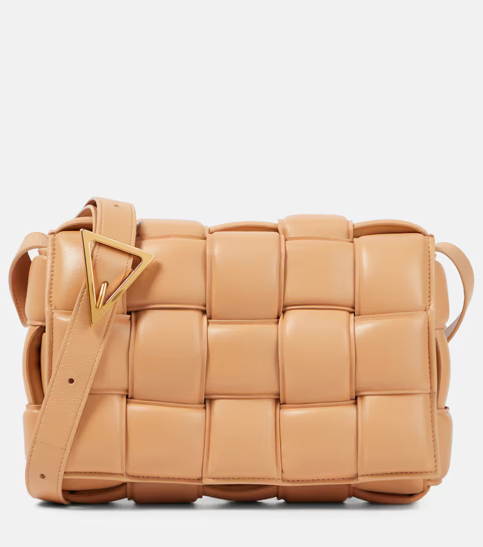 Schultertasche Padded Cassette aus Leder | Mytheresa (DACH)