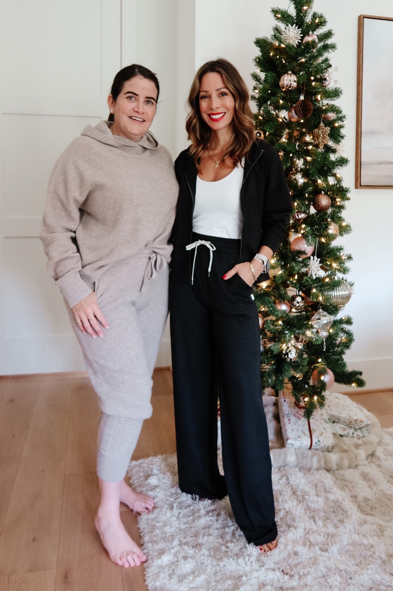 Nordstrom Style A Friend with Ali-Shaun! 

Ali-Shaun | Top Fit: Medium | Joggers Fit: Medium
Megan | Top Fit: X-Small | Pants Fit: XS


#LTKFindsUnder100 #LTKSeasonal #LTKHoliday