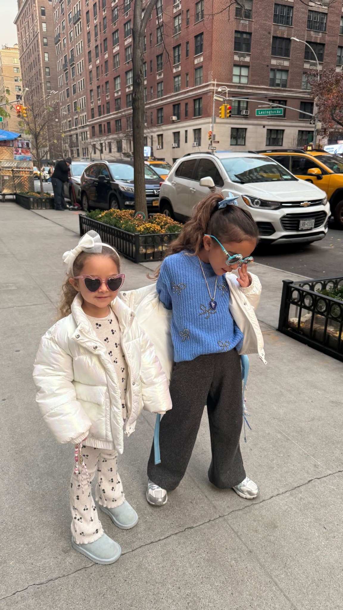 The girls in Zara 💙 

 