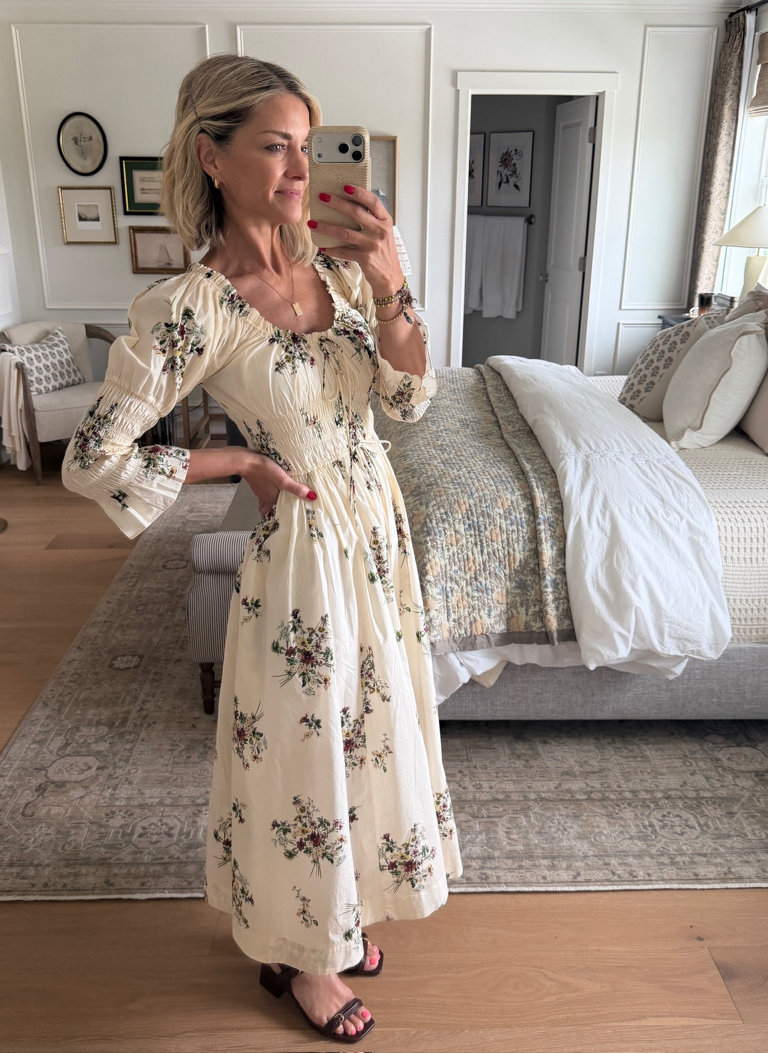 One of my favorite splurge worthy dresses, the print is just so pretty!

floral dress, doen, summer dresses 

 #LTKootd