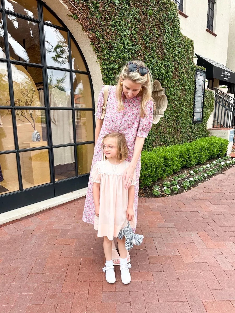 Love this dress and wear it so much with and without a belt. It is available in a new pattern, too!



#LTKmomlife #LTKSeasonal #LTKootd