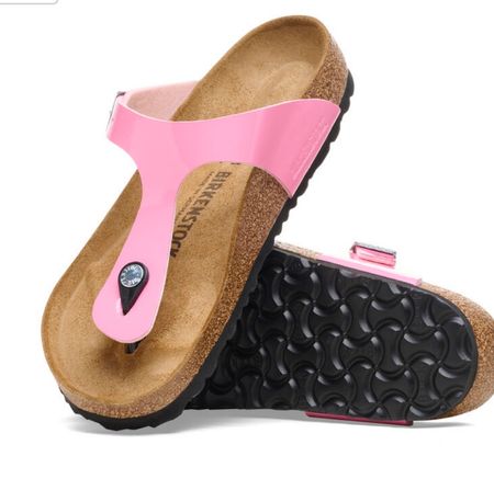 #pinksandals #pinkbirkenstocks #pinkfootbedsandals #pinkshoes #birkenstocks 

#LTKshoecrush