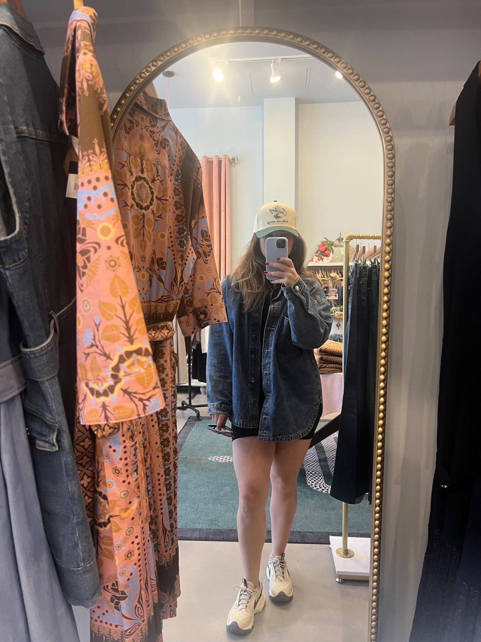 Casual fit for a day full of shopping and travel #12thtribe #apricotlane #nike #amazon

#airportfit #casualfit

#LTKMidsize