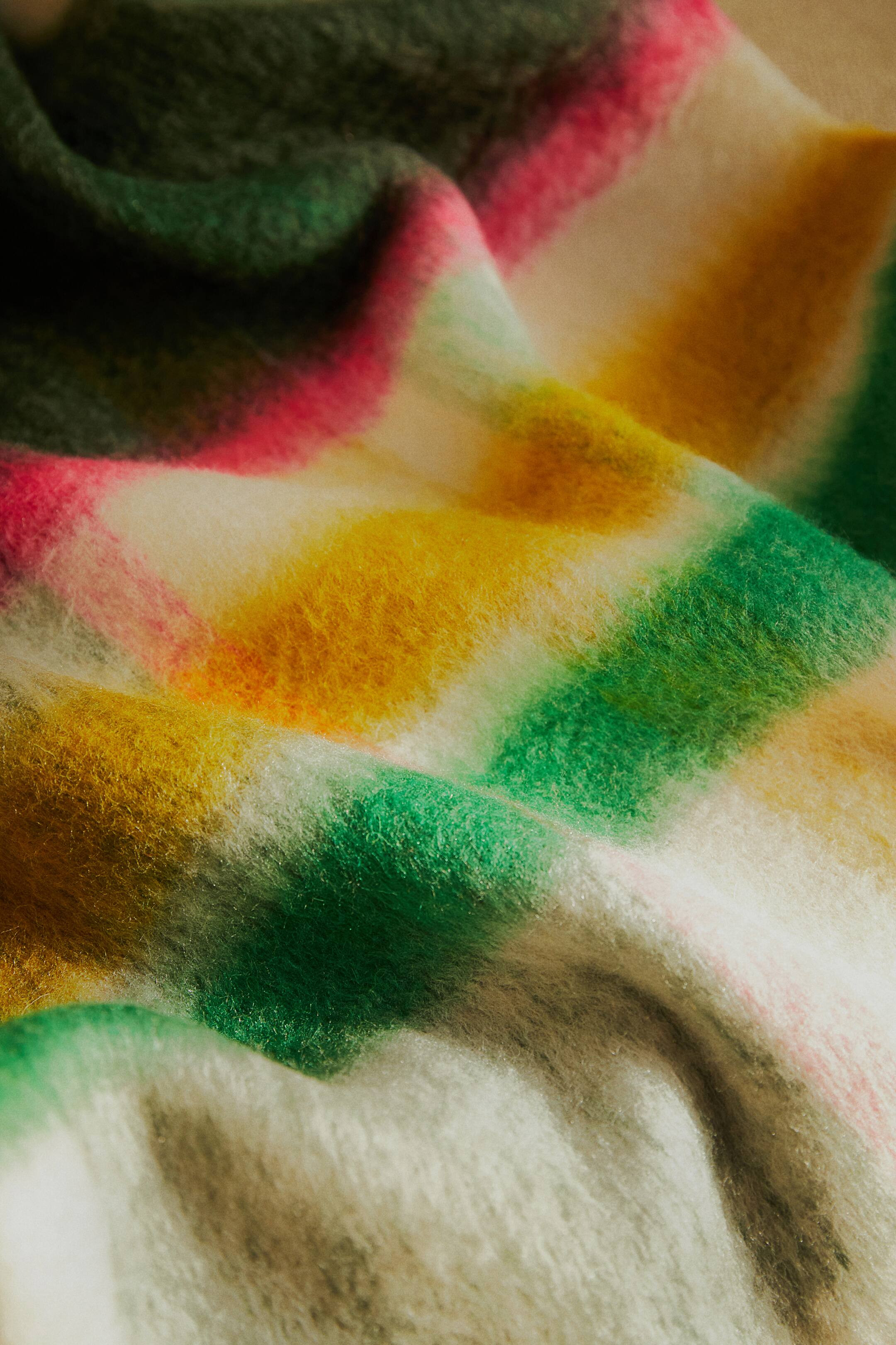 Patterned Throw - Green/plaid - Home All | H&M US | H&M (US + CA)