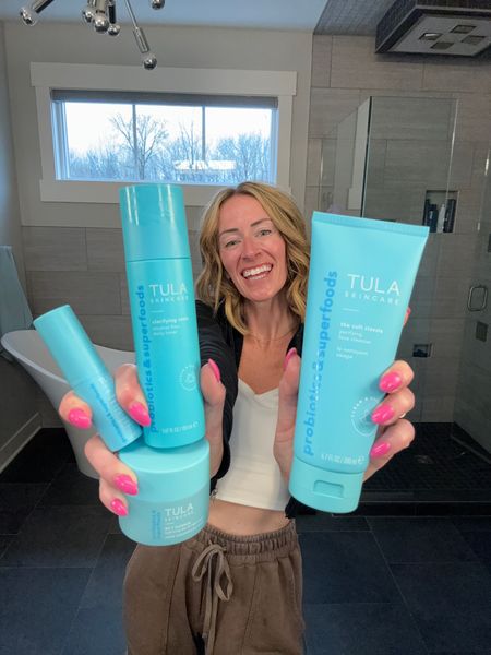 Tula 4 step skincare routine 
Save with code: HEYITSJENNA

Skin care, fines for spring, and summer called classic cleanser, and toner for gentle sensitive skin 