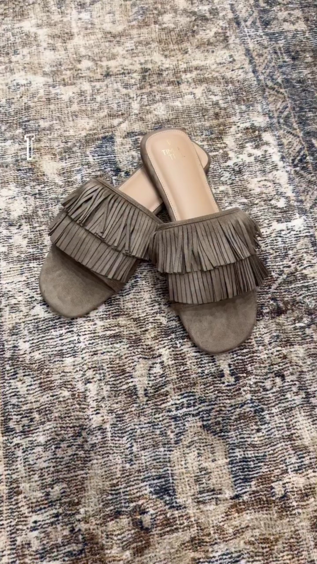 These fringe shoes are about to be EVERYWHERE this summer.”

They instantly elevate basics — denim, white dresses, linen sets — zero styling stress, all the impact.

Save this before they sell out… you’ll want them.
Share or tag a friend who wants a summer shoe refresh. 

#summershoe #summerstyle #sandal #bohoshoes #casualchic

#LTKHome #LTKWorkwear #LTKSeasonal
