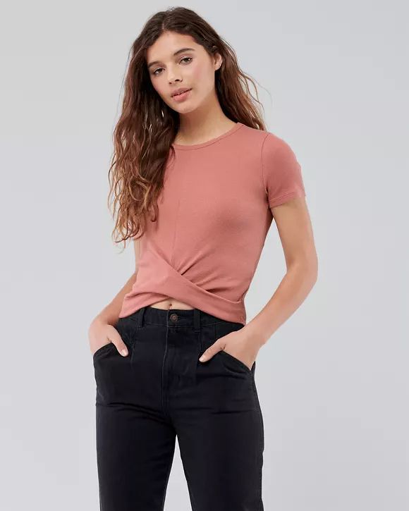Must-Have Twist-Front T-Shirt | Hollister (US)